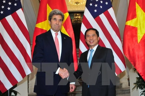 Le secrétaire d’Etat des Etats-Unis John Kerry en visite au Vietnam