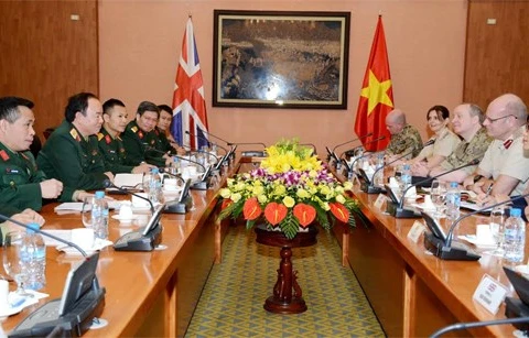 Vietnam et Royaume-Uni partagent des expériences en médecine militaire