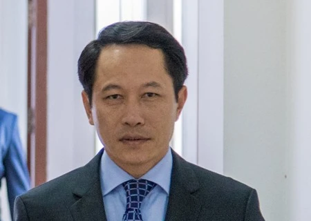 Le ministre laotien des AE en visite à Singapour