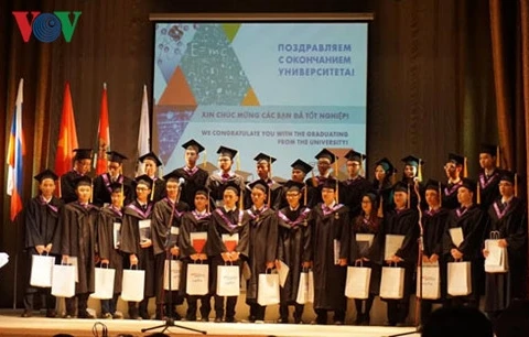 Russie : Diplôme d'excellence d'étudiants vietnamiens en nucléaire 