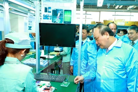 Le Premier ministre Nguyen Xuan Phuc au technopôle de Hoa Lac