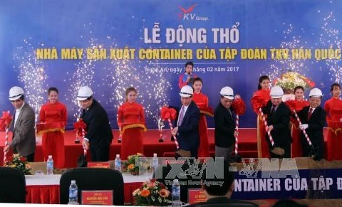 Le sud-coréen TKV met en chantier une usine de production de conteneurs à Nghê An