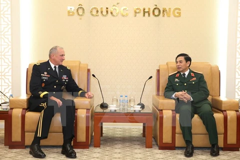 Le chef d’état-major général reçoit le commandant de l’U.S. Army Pacific