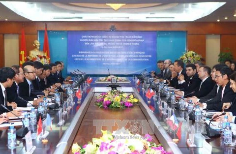 Le Vietnam et la France coopèrent dans l’édification d'un e-gouvernement