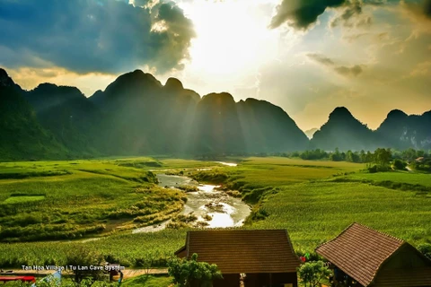Quang Binh exploite de nouveaux circuits touristiques 