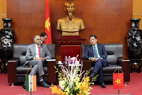 Vietnam-Inde : renforcer la coopération dans l’économie, le commerce et l’industrie