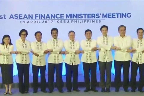 L'ASEAN s'engage à stabiliser le marché financier et promouvoir la croissance économique
