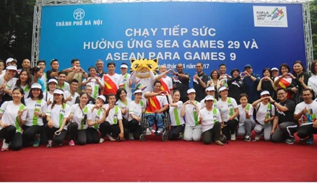 La 6e étape de la course de relais en l’honneur des Sea Games 29 à Hanoi