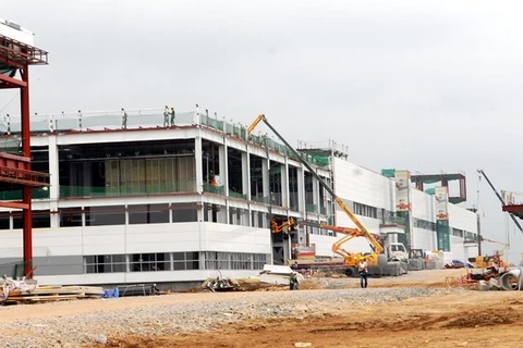 La construction d'une usine de LG à Hai Phong. Photo: VNA