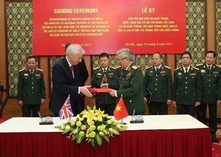 Promouvoir la coopération Vietnam - Royaume-Uni dans la défense 