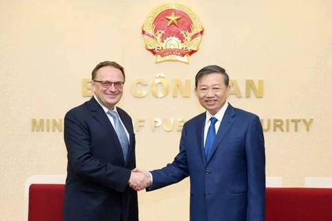 Intensification de la coopération avec la Biélorussie et le Cambodge contre la criminalité
