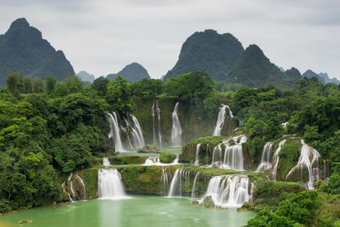 Le PM vietnamien adopte la zone touristique de la cascade de Ban Giôc