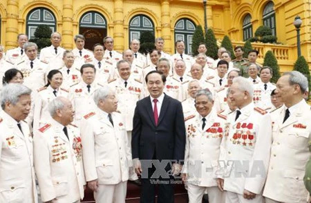 Tran Dai Quang rencontre d’anciens policiers envoyés au Sud pendant la guerre