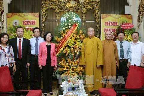 Anniversaire du Bouddha : des dirigeants vietnamiens formulent leurs vœux aux bouddhistes