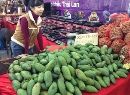 Les Vietnamiens aiment les fruits thaïlandais
