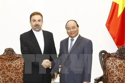 Le Premier ministre Nguyen Xuan Phuc reçoit l’ambassadeur iranien