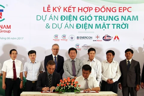 Coopération pour le développement du photovoltaïque et de l'éolien à Ninh Thuân