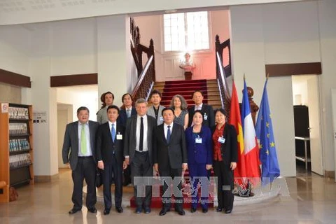 Une délégation de l'Académie nationale de politique Ho Chi Minh en France