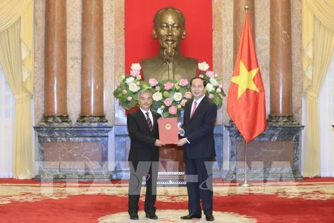 Le président Trân Dai Quang nomme 22 nouveaux ambassadeurs