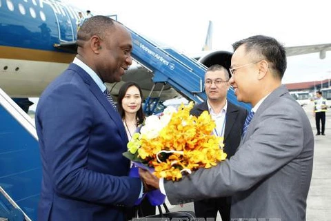 Le président du Sénat haïtien entame sa visite officielle au Vietnam