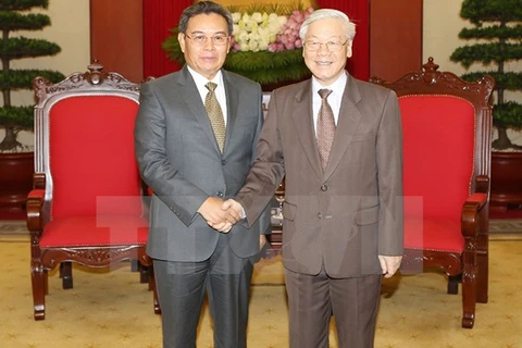 Le leader du PCV reçoit des hôtes laotiens