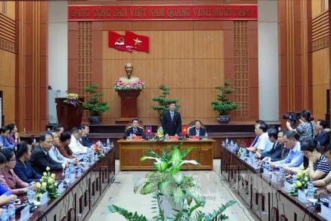 Quang Nam renforce la coopération avec des localités laotiennes