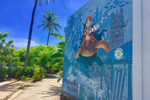 Un nouveau "village de fresques murales" à Ly Son
