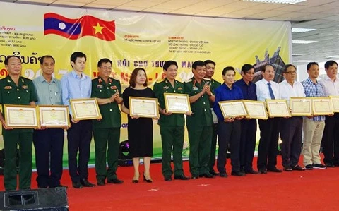 Clôture de la Foire commerciale Vietnam-Laos 2017