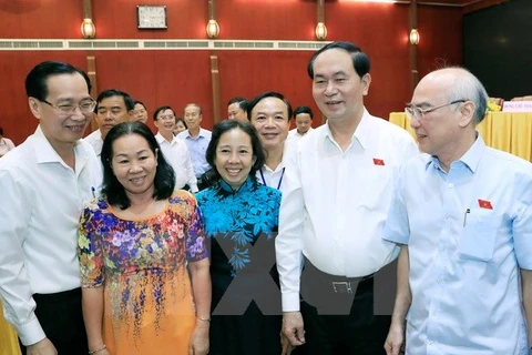 Le président Tran Dai Quang rencontre des électeurs de Ho Chi Minh-Ville