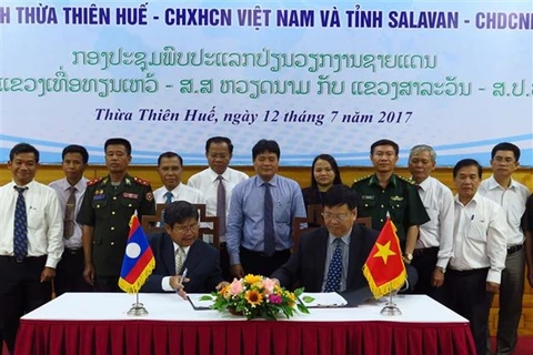 Les localités vietnamiennes et laotiennes construisent une frontière pacifique