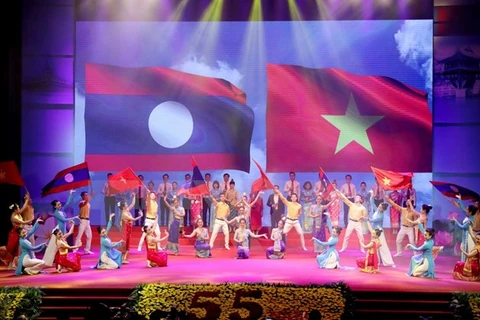 Célébration des anniversaires des relations Vietnam-Laos à Hanoï