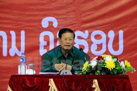 Causerie sur les relations spéciales Vietnam-Laos à Vientiane 