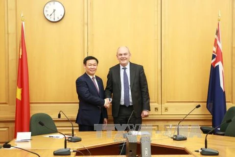 Le vice-Premier ministre Vuong Dinh Hue en visite officielle en Nouvelle-Zélande