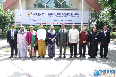 Le cinquantenaire de l’ASEAN célébré en République tchèque et au Bangladesh