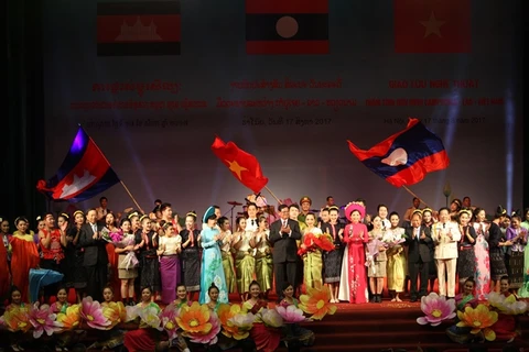 Vietnam-Laos-Cambodge : échanges artistiques d’amitié