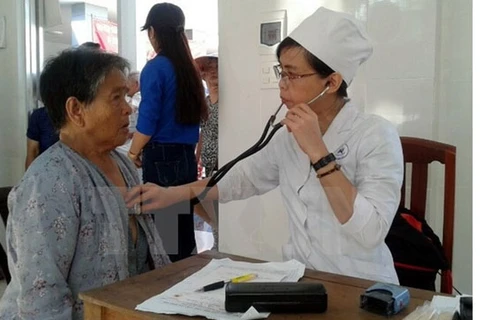 Les médecins cambodgiens d’origine vietnamienne au chevet des pauvres