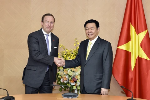 Le vice-PM Vuong Dinh Hue reçoit le président de l’EuroCham au Vietnam 