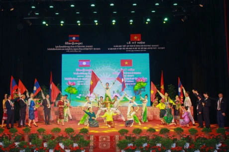 Ha Tinh renforce sa coopération avec des localités laotiennes
