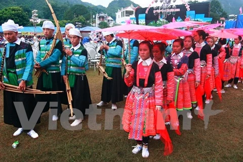 Môc Châu: exposition-foire de commerce et de tourisme Vietnam - Laos