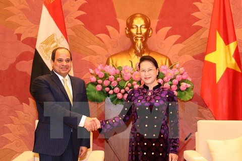 La présidente de l’AN Nguyen Thi Kim Ngan reçoit le président égyptien 