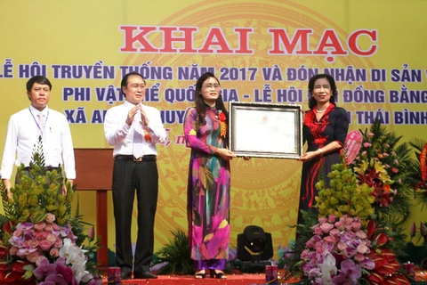 Thai Binh : le festival du temple Dong Bang reconnu comme patrimoine national