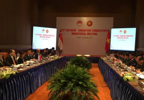 Conférence ministérielle sur les liens économique Vietnam-Singapour