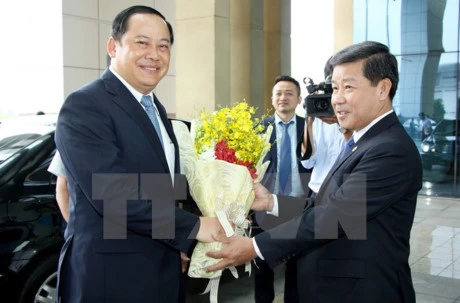 Le vice-PM laotien Sonexay Siphandone en visite à Binh Duong
