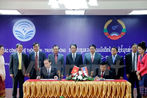 Vietnam-Laos : promotion de la coopération dans les technologies de l’information