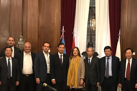 Renforcement de la coopération entre Hanoï et les villes du Brésil, d'Argentine et du Chili
