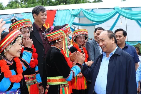 Le PM à la Fête de grande union nationale à Bac Kan