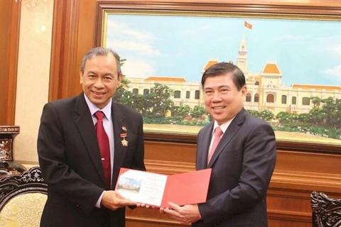 Le président du Comité populaire de Ho Chi Minh-Ville reçoit le consul général d'Indonésie