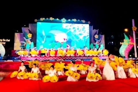 Quang Ninh : fête du camélia aux fleurs jaunes 2018