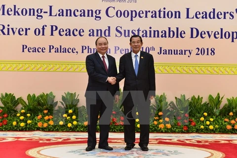 Le PM Nguyên Xuân Phuc au Cambodge pour le sommet de coopération Mékong-Lancang