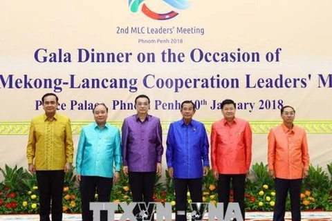 Le PM vietnamien termine sa participation au Sommet de coopération Mékong-Lancang